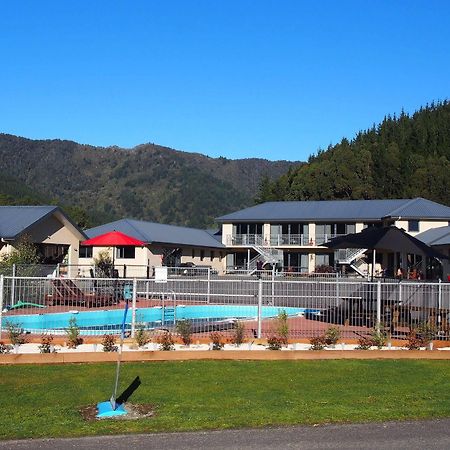 Linkwater Motel And Backpackers エクステリア 写真