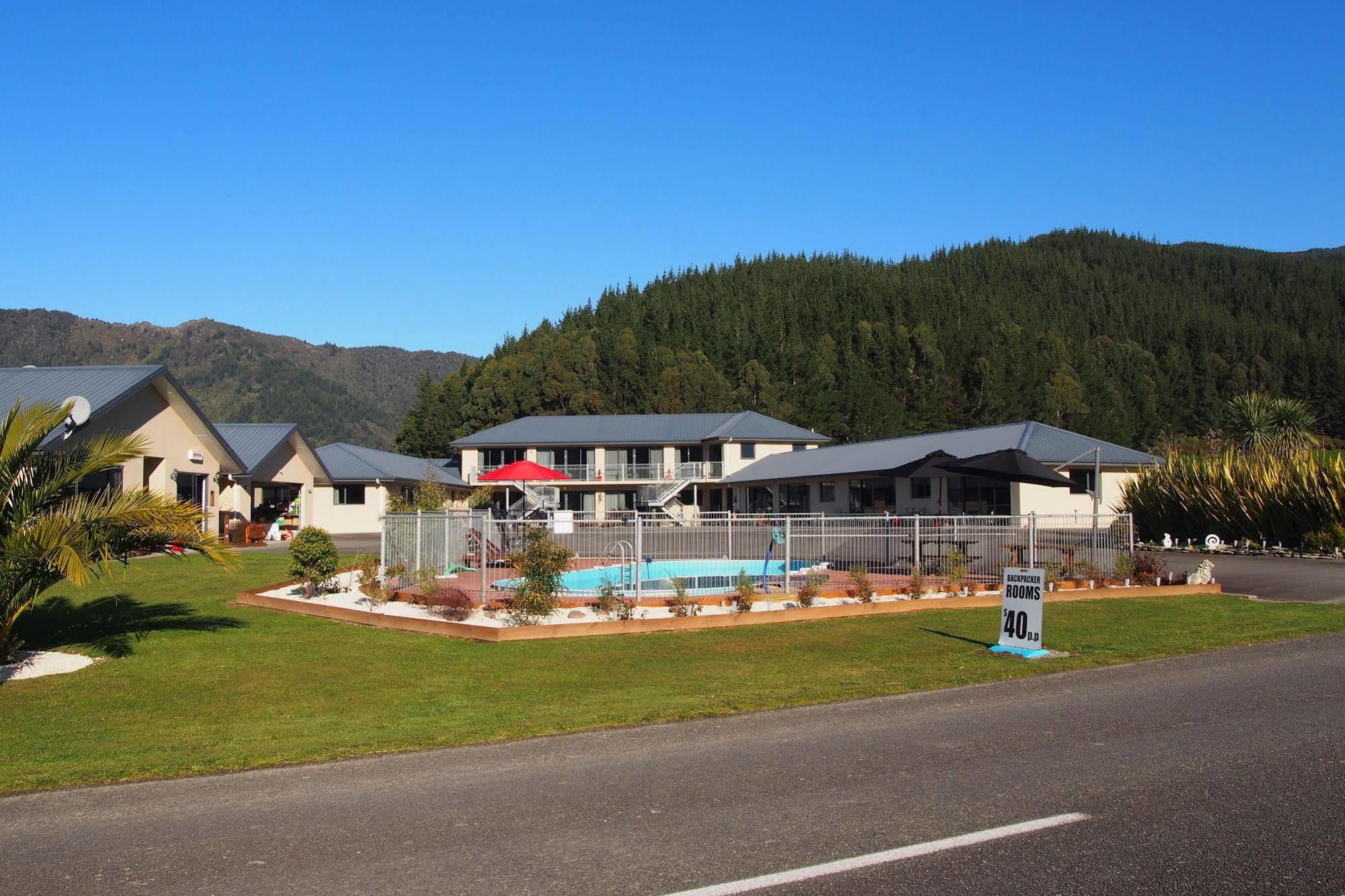 Linkwater Motel And Backpackers エクステリア 写真